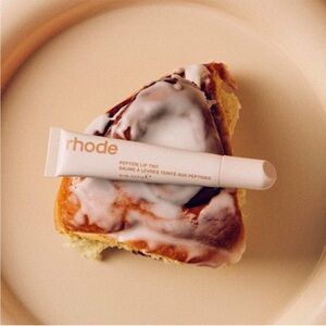 NEW✅RHODE Cinnamon Roll - Limited Edition